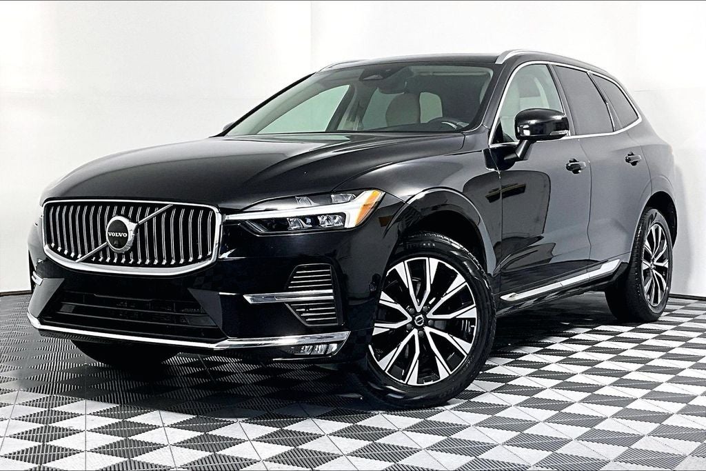 2023 Volvo XC60 B5 Plus Bright Theme
