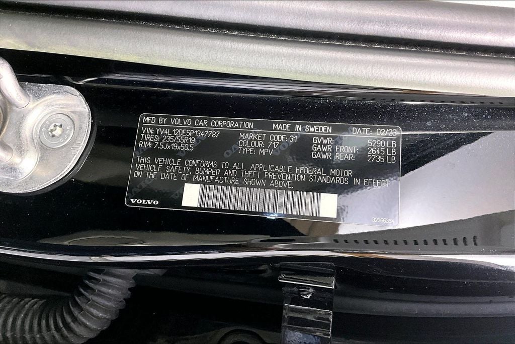 2023 Volvo XC60 B5 Plus Bright Theme