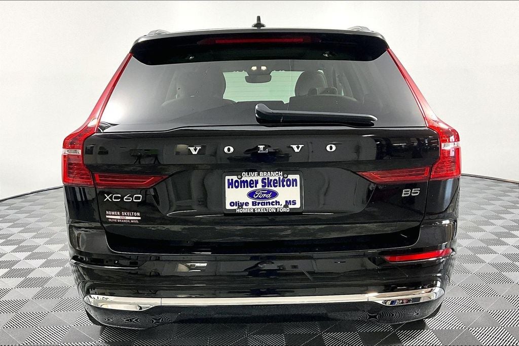 2023 Volvo XC60 B5 Plus Bright Theme
