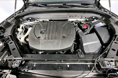 2023 Volvo XC60 B5 Plus Bright Theme