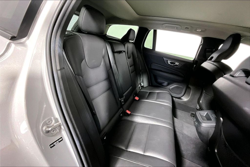 2025 Volvo V60 Cross Country B5 Plus