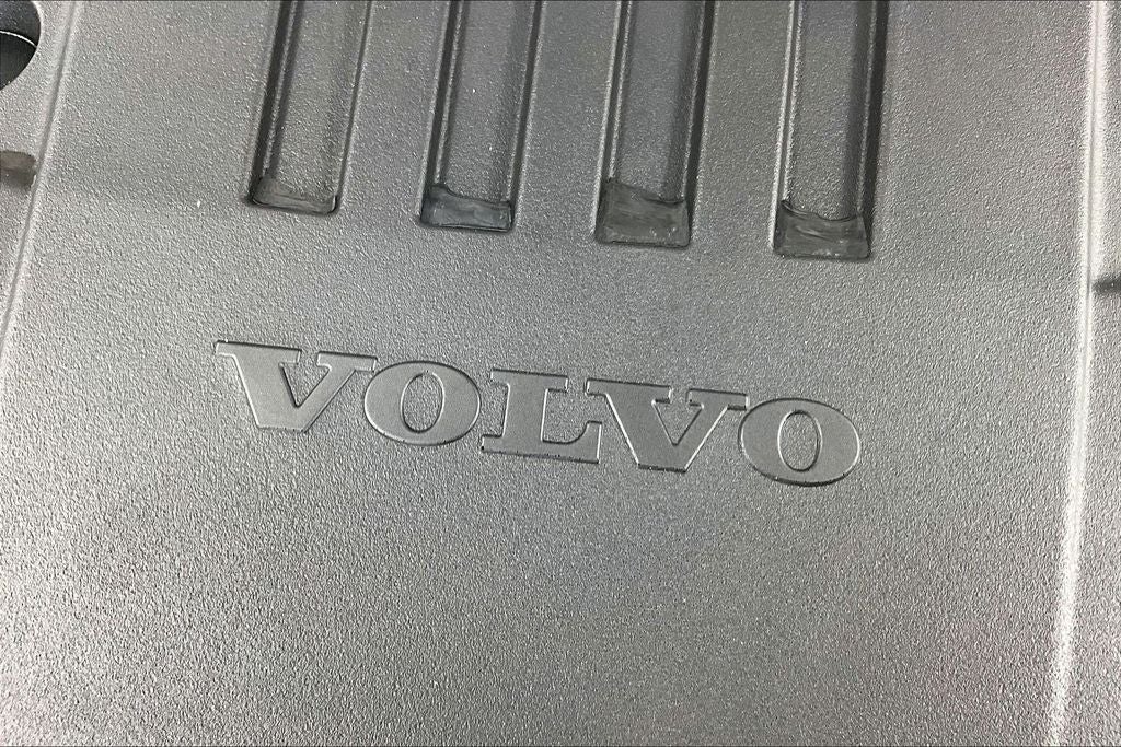 2025 Volvo V60 Cross Country B5 Plus