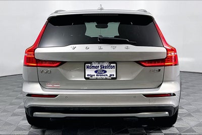 2025 Volvo V60 Cross Country B5 Plus