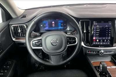 2025 Volvo V60 Cross Country B5 Plus