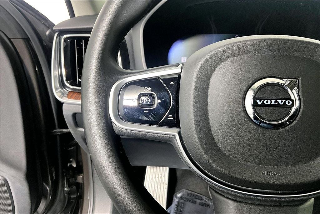 2025 Volvo V60 Cross Country B5 Plus