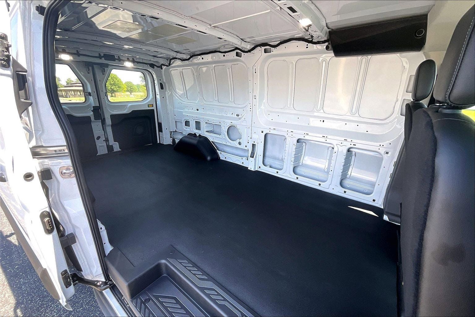 2025 Ford Transit Van Base - Photo 16