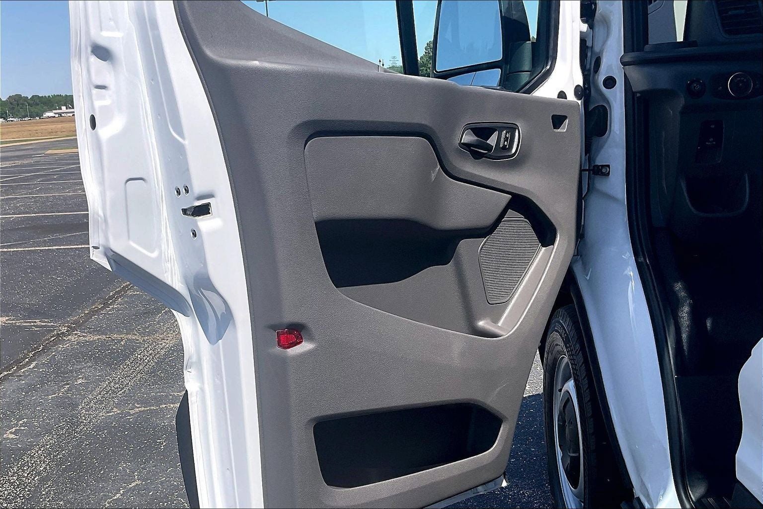 2025 Ford Transit Van Base - Photo 17
