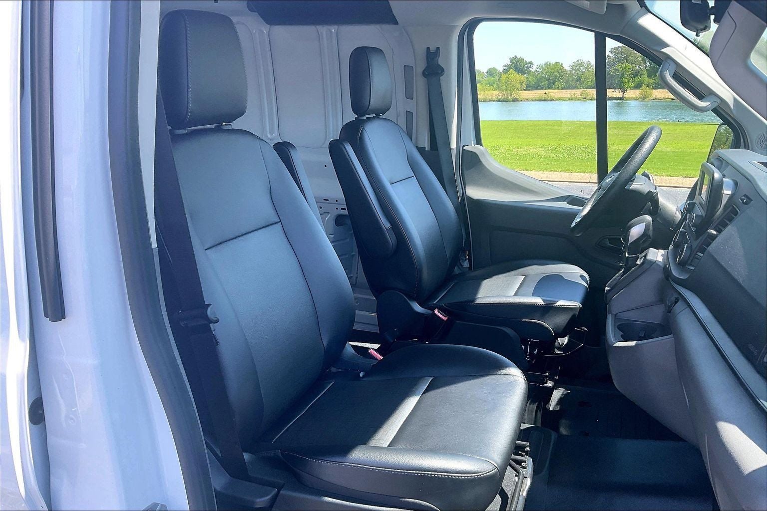 2025 Ford Transit Van Base - Photo 8