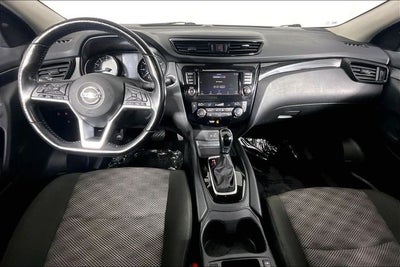 2022 Nissan Rogue Sport SV
