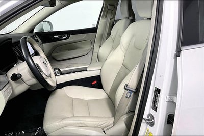 2023 Volvo XC60 B5 Plus Bright Theme