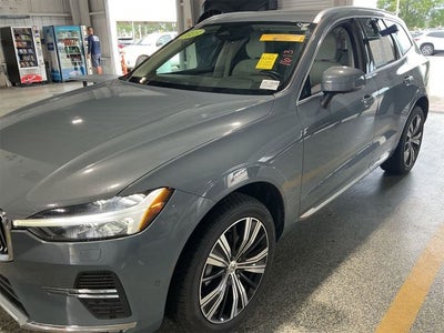 2023 Volvo XC60 B5 Plus Bright Theme