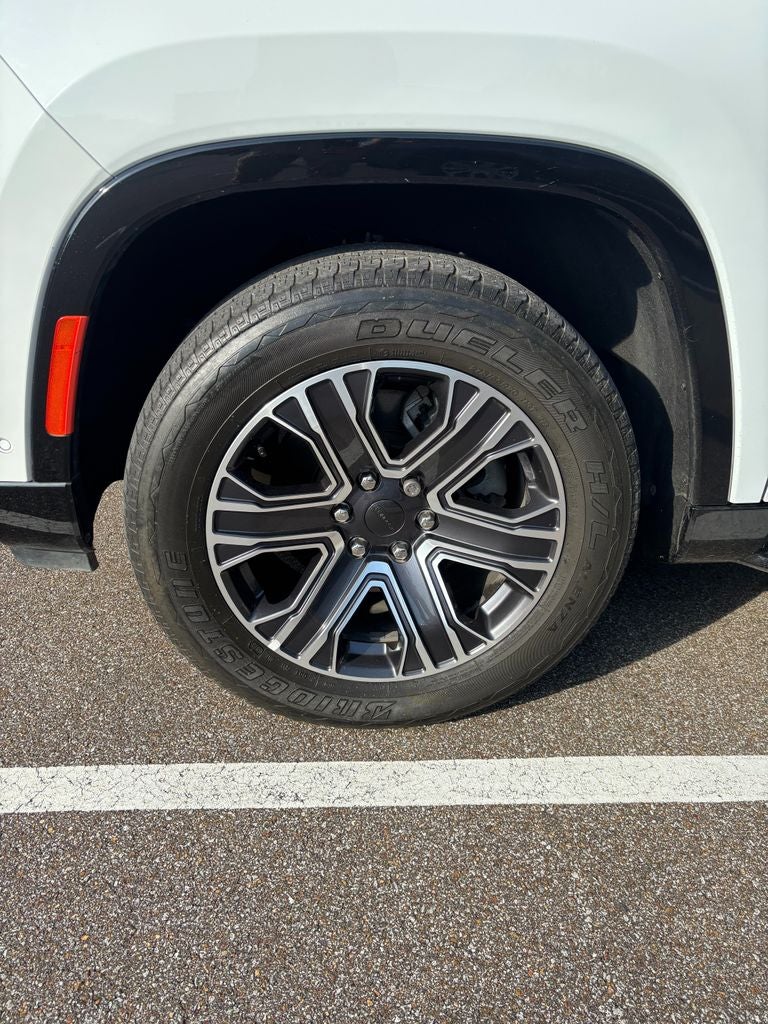 2024 Jeep Wagoneer Base