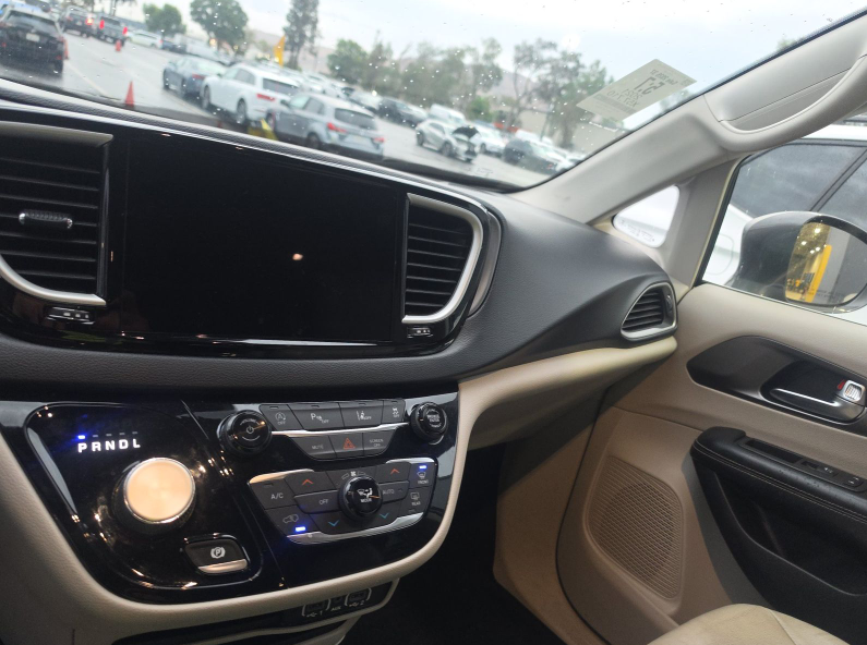 2021 Chrysler Pacifica Touring L