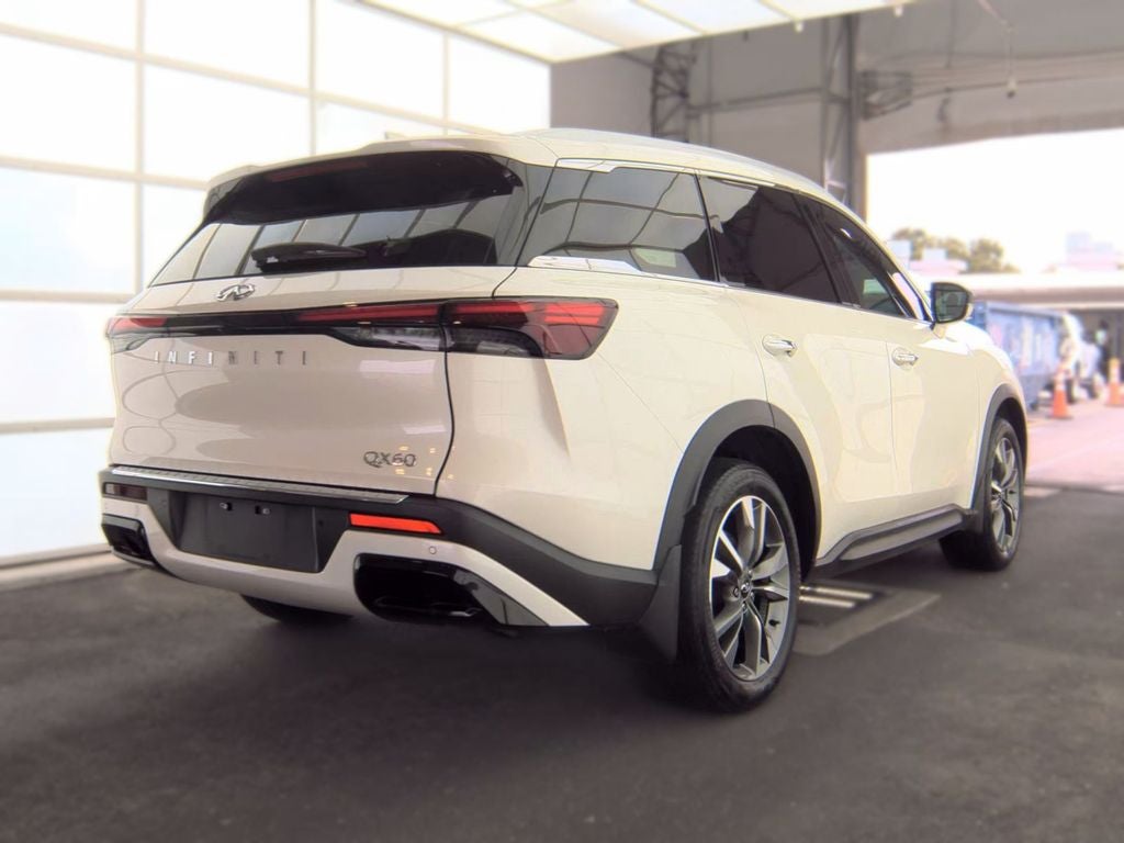 2023 INFINITI QX60 LUXE