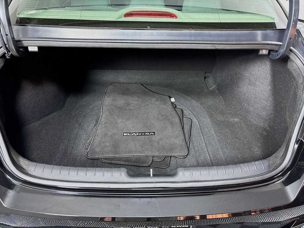 2021 Hyundai Elantra SE