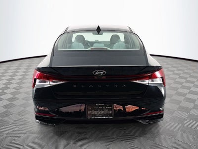 2021 Hyundai Elantra SE