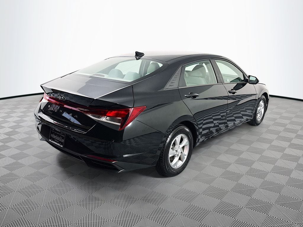 2021 Hyundai Elantra SE