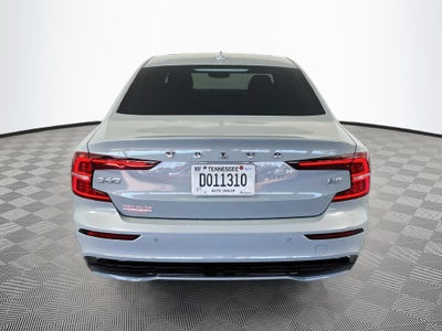 2024 Volvo S60 B5 Core Dark Theme