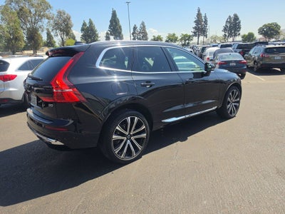 2023 Volvo XC60 B5 Ultimate Bright Theme